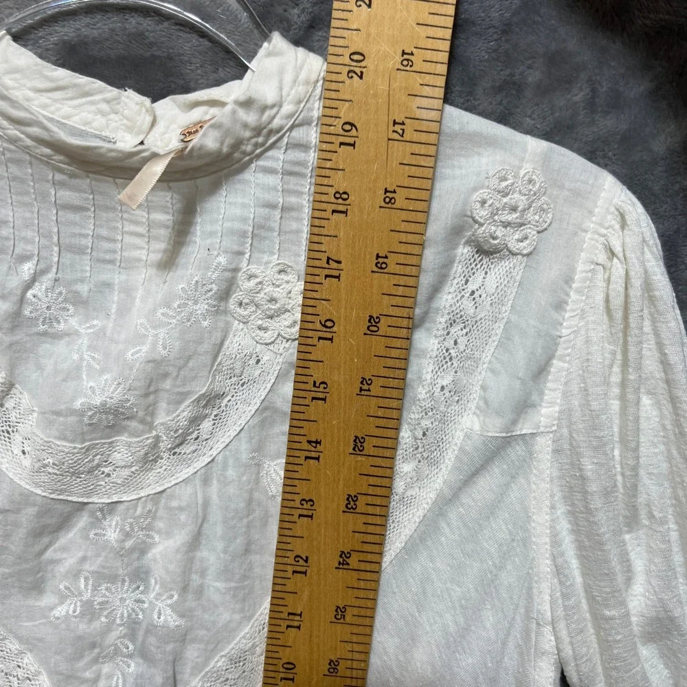 Free People Ivory Embroidered Lace Victorian‎ Bell Sleeve Blouse Mock Neck XS